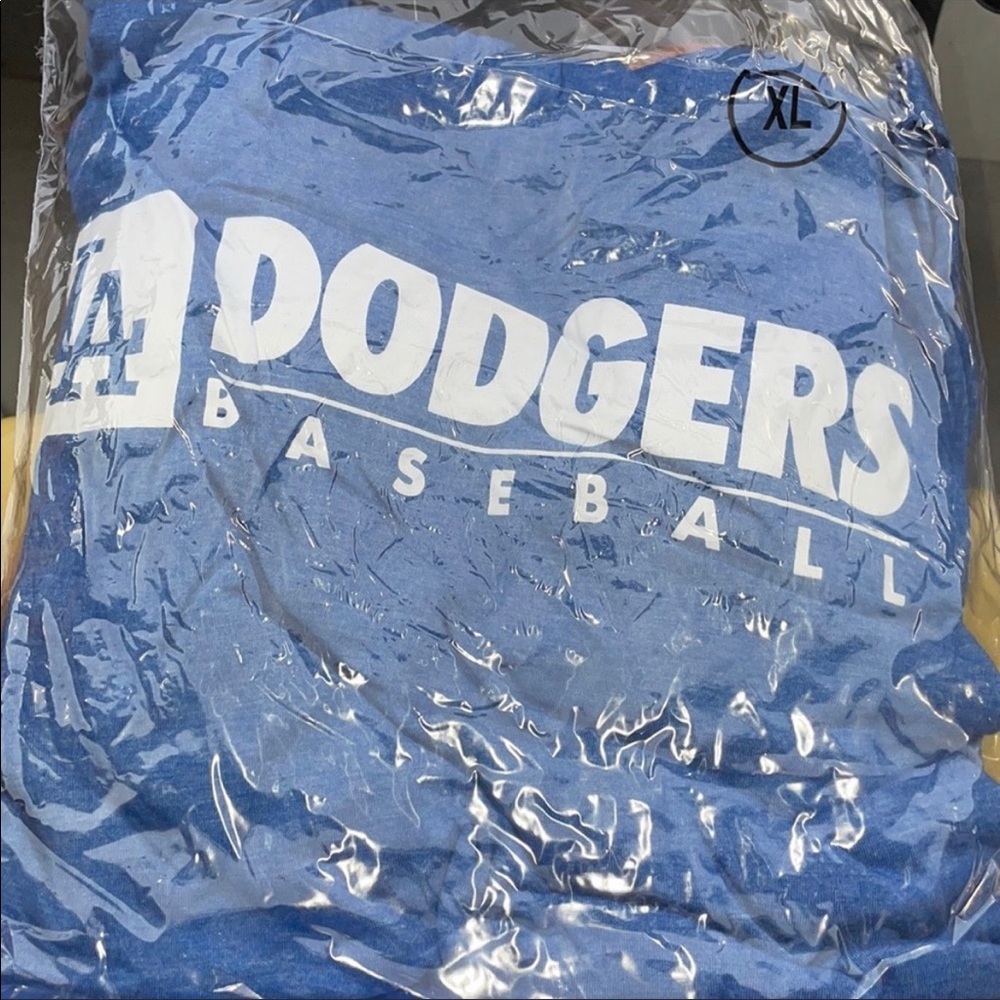 NWT - Dodgers Shortsleeve Hoodie